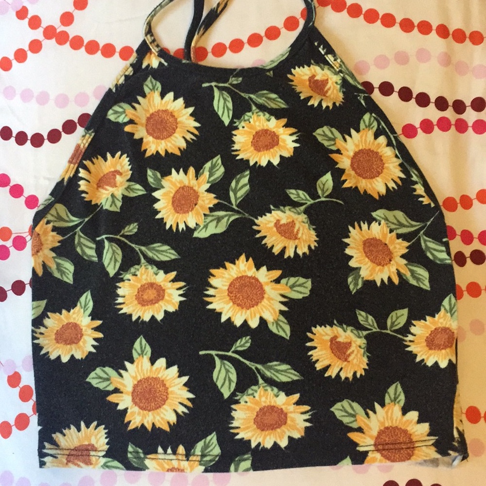 Sunflower halter crop 🌻